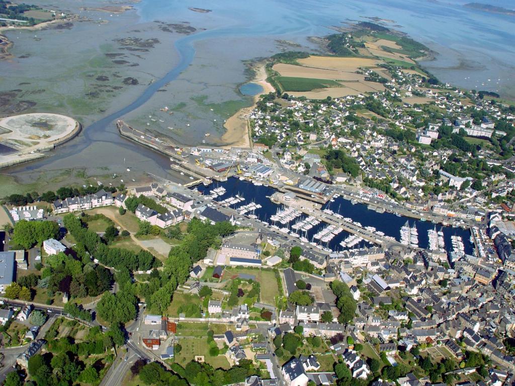 Hotel De La Baie De Paimpol Ploubazlanec Dış mekan fotoğraf